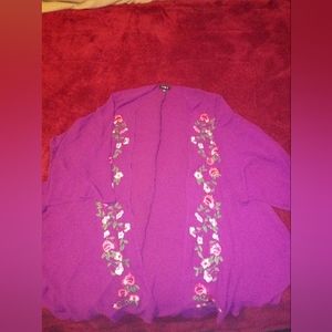 Torrid Magenta Semi Sheer Embroidered Kimono Style/Size 1/2